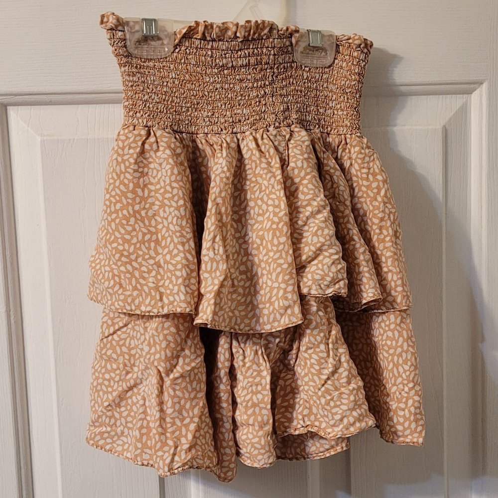 Peach ruffled skirt